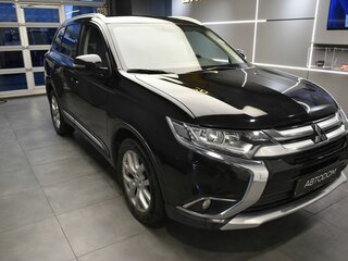 2016 Mitsubishi Outlander III Рестайлинг 2, чёрный, 1767000 рублей, вид 3