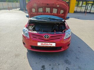 2011 Toyota Auris I Рестайлинг, красный, 950000 рублей, вид 3