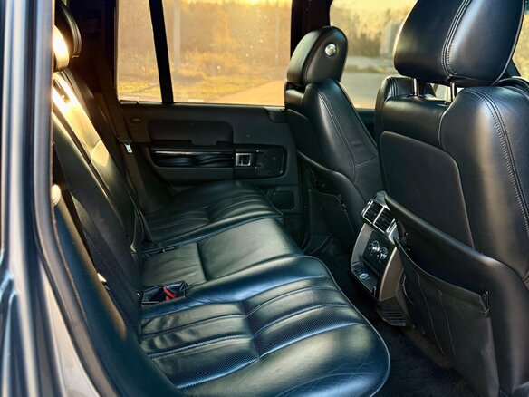 2010 Land Rover Range Rover III Рестайлинг 2, серый, 1800000 рублей - вид 22