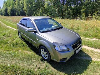 2011 Kia Rio II Рестайлинг, серебристый, 500000 рублей, вид 4