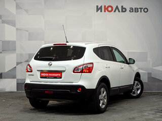 2013 Nissan Qashqai I Рестайлинг, белый, 1150000 рублей, вид 4