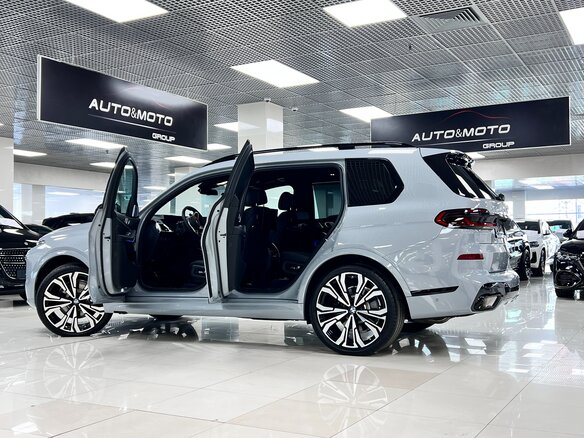 2026 BMW X7 40d I (G07) Рестайлинг, серый, 17999000 рублей - вид 9