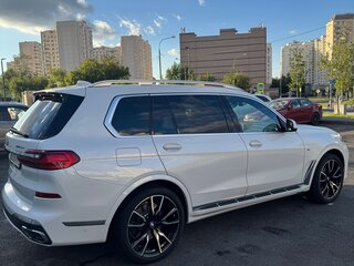 2022 BMW X7 40d I (G07), белый, 10200000 рублей, вид 3