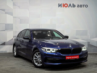 2018 BMW 5 серии 520i VII (G30/G31/G38), синий, 2970000 рублей, вид 3