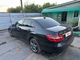 2011 Mercedes-Benz E-Класс 200 7G-Tronic IV (W212, S212, C207), чёрный, 1350000 рублей, вид 4
