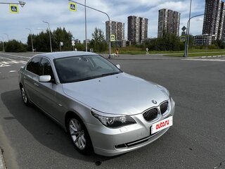 2009 BMW 5 серии 530i V (E60/E61) Рестайлинг, серебристый, 1050000 рублей, вид 1