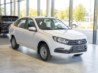 2026 Lada (ВАЗ) Granta I Рестайлинг, белый, 1800000 рублей, вид 1