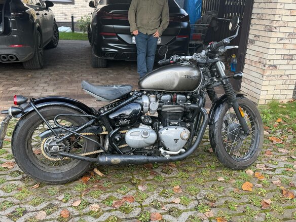 2017 Triumph Bonneville Bobber, зелёный, 1000000 рублей - вид 13