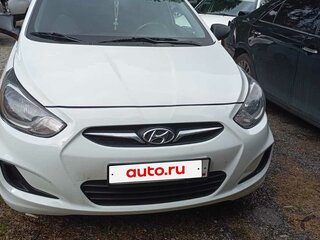 2013 Hyundai Solaris I, белый, 980000 рублей, вид 1