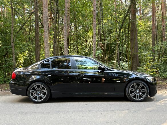 2009 BMW 3 серии 320i V (E90/E91/E92/E93) Рестайлинг, чёрный - вид 4