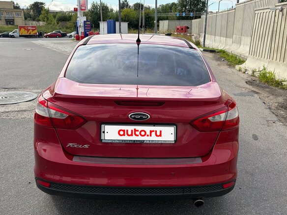 2013 Ford Focus III, красный, 680000 рублей - вид 5
