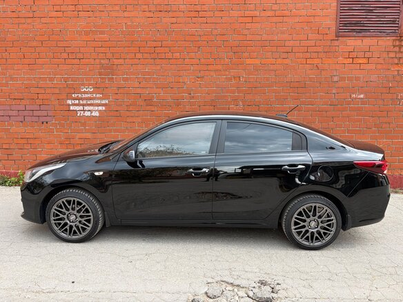 2017 Kia Rio IV, чёрный, 1150000 рублей - вид 5
