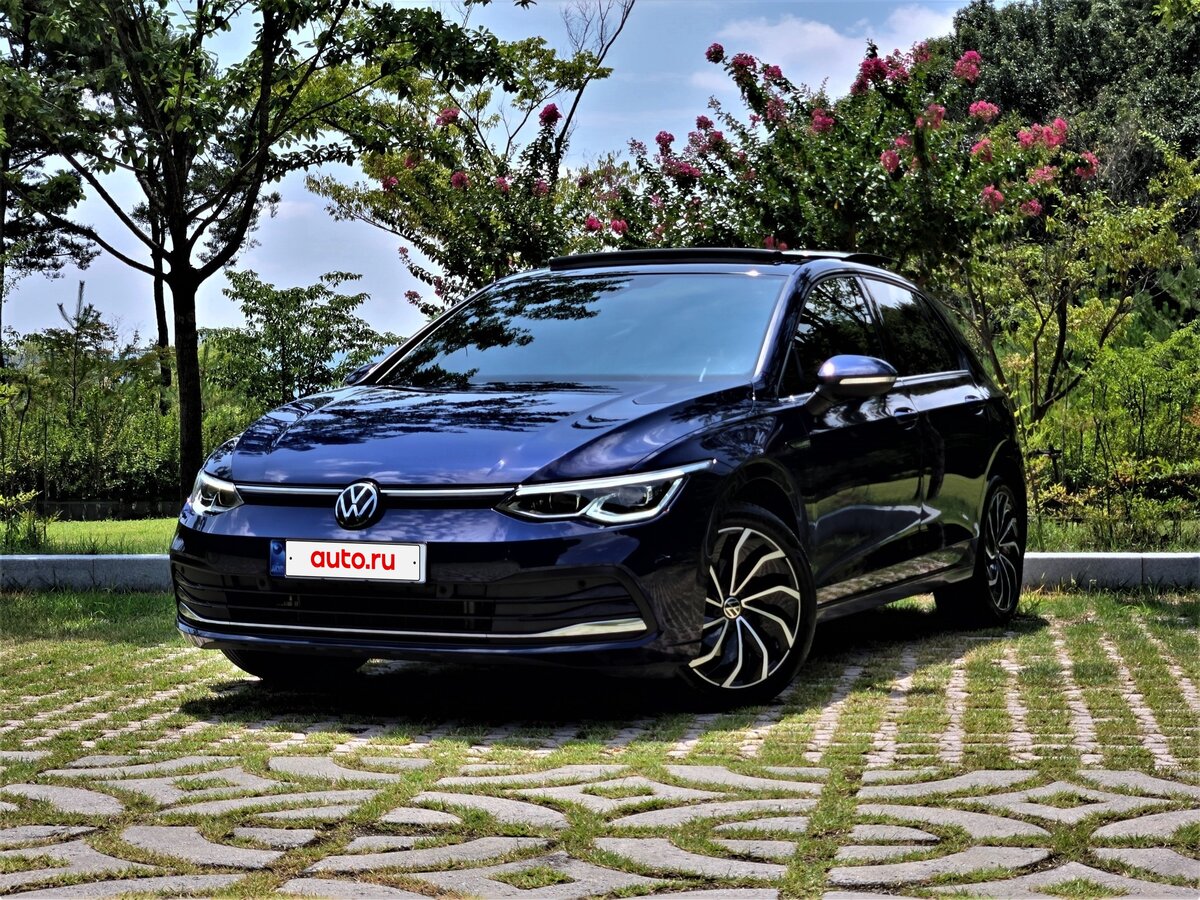 Открыть фотографии: Volkswagen Golf VIII