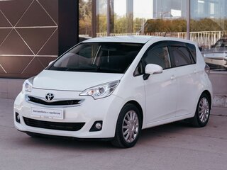 2016 Toyota Ractis II, белый, 940000 рублей, вид 1