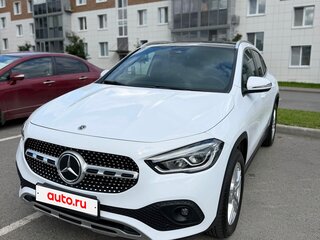 2022 Mercedes-Benz GLA 200 II (H247), белый, 4200000 рублей, вид 3