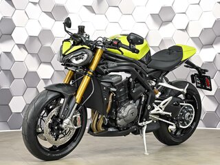 2026 Triumph Speed Triple, жёлтый, 1899000 рублей, вид 2