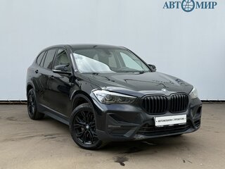 2020 BMW X1 20i xDrive II (F48) Рестайлинг, чёрный, 2680000 рублей, вид 3