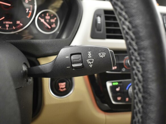 2015 BMW 3 серии 318i VI (F3x) Рестайлинг, чёрный, 1469900 рублей - вид 16