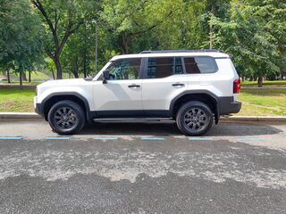 2024 Toyota Land Cruiser Prado 250 Series, белый, 9200000 рублей, вид 5