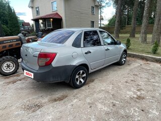 2015 Lada (ВАЗ) Granta I, серебристый, 290000 рублей, вид 3