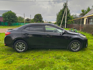 2013 Toyota Corolla X (E140, E150) Рестайлинг, чёрный, 1050000 рублей, вид 4