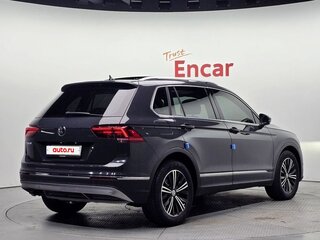 2020 Volkswagen Tiguan II Рестайлинг, серый, 2198000 рублей, вид 2