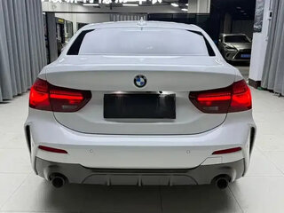 2023 BMW 1 серии 120i III (F52) Рестайлинг, белый, 1630084 рублей, вид 4