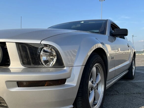 2005 Ford Mustang V, серый, 3100000 рублей - вид 3