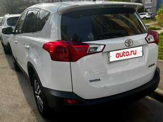 2014 Toyota RAV4 IV (XA40), белый, 1650000 рублей, вид 3