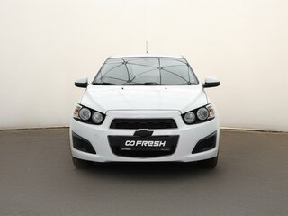 2014 Chevrolet Aveo II, белый, 787000 рублей, вид 2