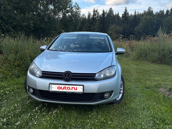 2011 Volkswagen Golf VI, серебристый, 450000 рублей