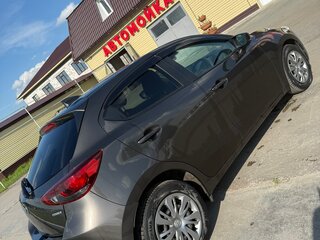 2020 Mazda 2 III (DJ) Рестайлинг, серый, 1500000 рублей, вид 2