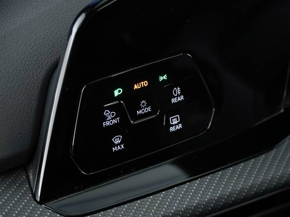 2021 Volkswagen Golf R VIII, чёрный, 5199077 рублей - вид 16