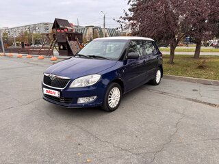 2011 Skoda Fabia II Рестайлинг, синий, 400000 рублей, вид 1
