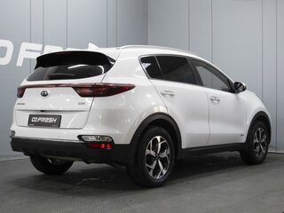 2021 Kia Sportage IV Рестайлинг, белый, 2620000 рублей, вид 2