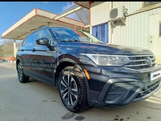 2022 Volkswagen Tiguan Allspace II Рестайлинг, чёрный, 2399000 рублей, вид 2