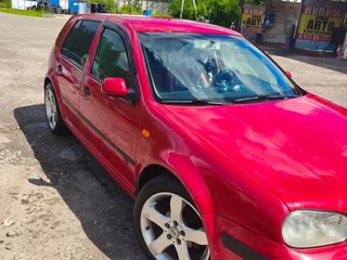 2002 Volkswagen Golf IV, красный, 350000 рублей, вид 1