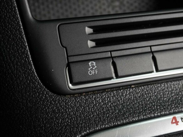 2011 Volkswagen Tiguan I, серебристый - вид 12