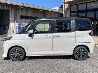2023 Toyota Roomy I Рестайлинг, белый, 964000 рублей, вид 4