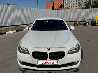 2013 BMW 5 серии 525d xDrive VI (F10/F11/F07), белый, 1750000 рублей, вид 2
