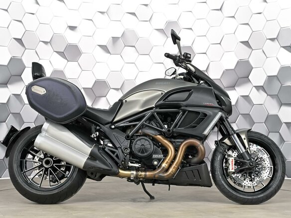 2013 Ducati Diavel, серый, 889000 рублей - вид 2
