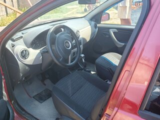 2011 Renault Sandero I, красный, 490000 рублей, вид 4
