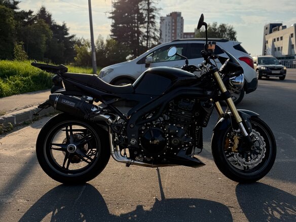 2005 Triumph Speed Triple, чёрный, 440000 рублей - вид 3