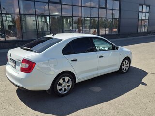 2017 Skoda Rapid I, белый, 1450000 рублей, вид 4
