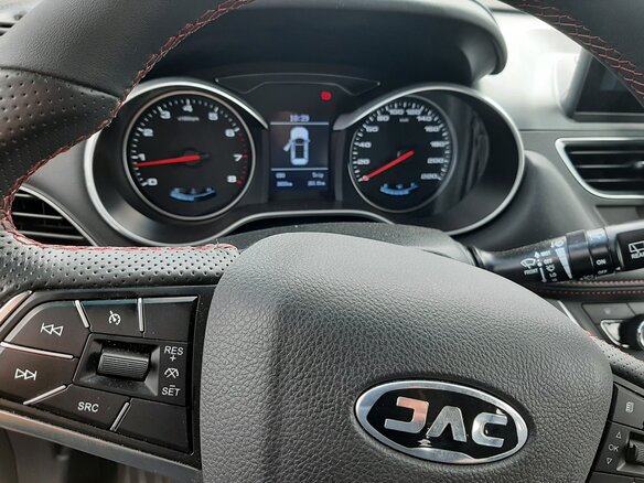 2024 JAC JS3, чёрный, 1400000 рублей - вид 5