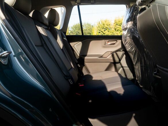 2026 Toyota RAV4 VI (XA60), зелёный, 4225000 рублей - вид 37
