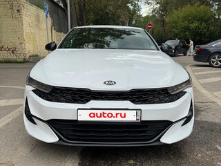 2020 Kia K5 III, белый, 1900000 рублей, вид 1
