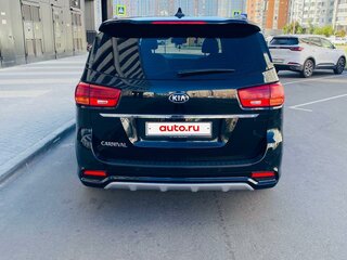 2019 Kia Carnival III, чёрный, 2850000 рублей, вид 4