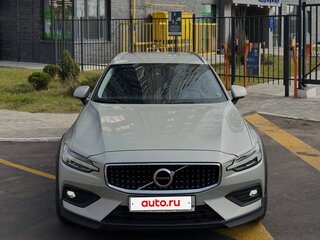 2019 Volvo V60 Cross Country II, серый, 2650000 рублей, вид 4