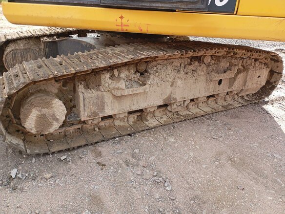 2022 Komatsu PC210, золотистый - вид 5